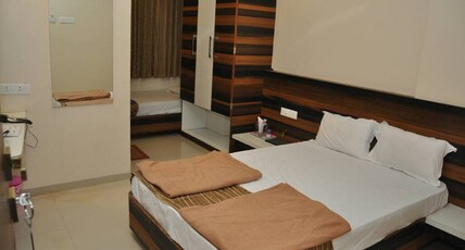 Hotel Rich Palace Room Type - Executive Triple Bed