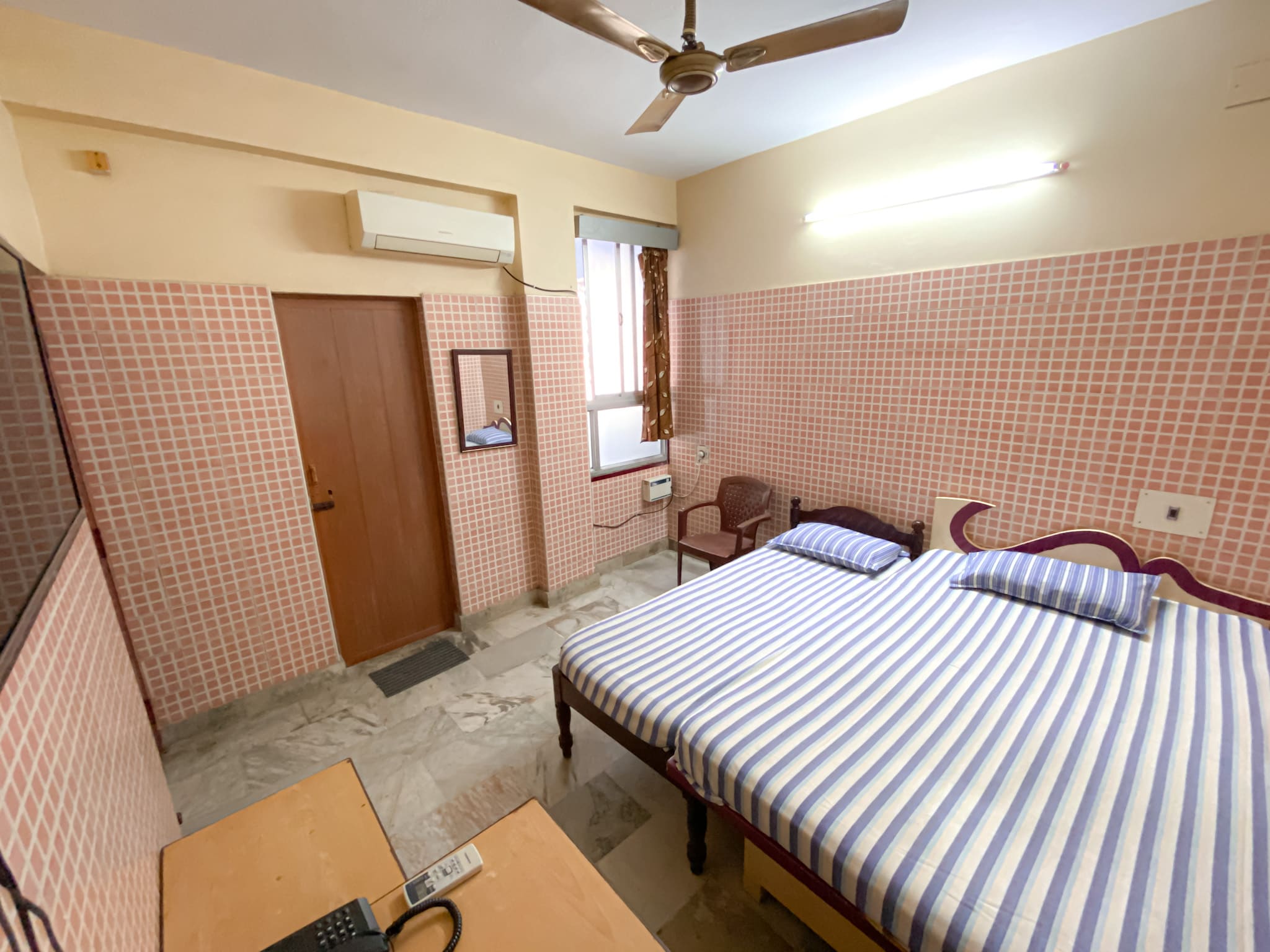 HOTEL SURATH PALACE - Tap to explore photos