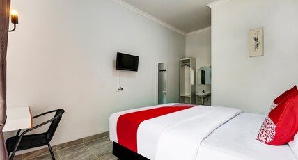 Capital O 90983 Harmony Easy Stay Room Type - Indonesia Deluxe Double