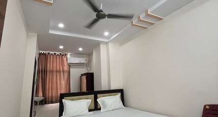 V4 Hotel Room Type - Deluxe Room