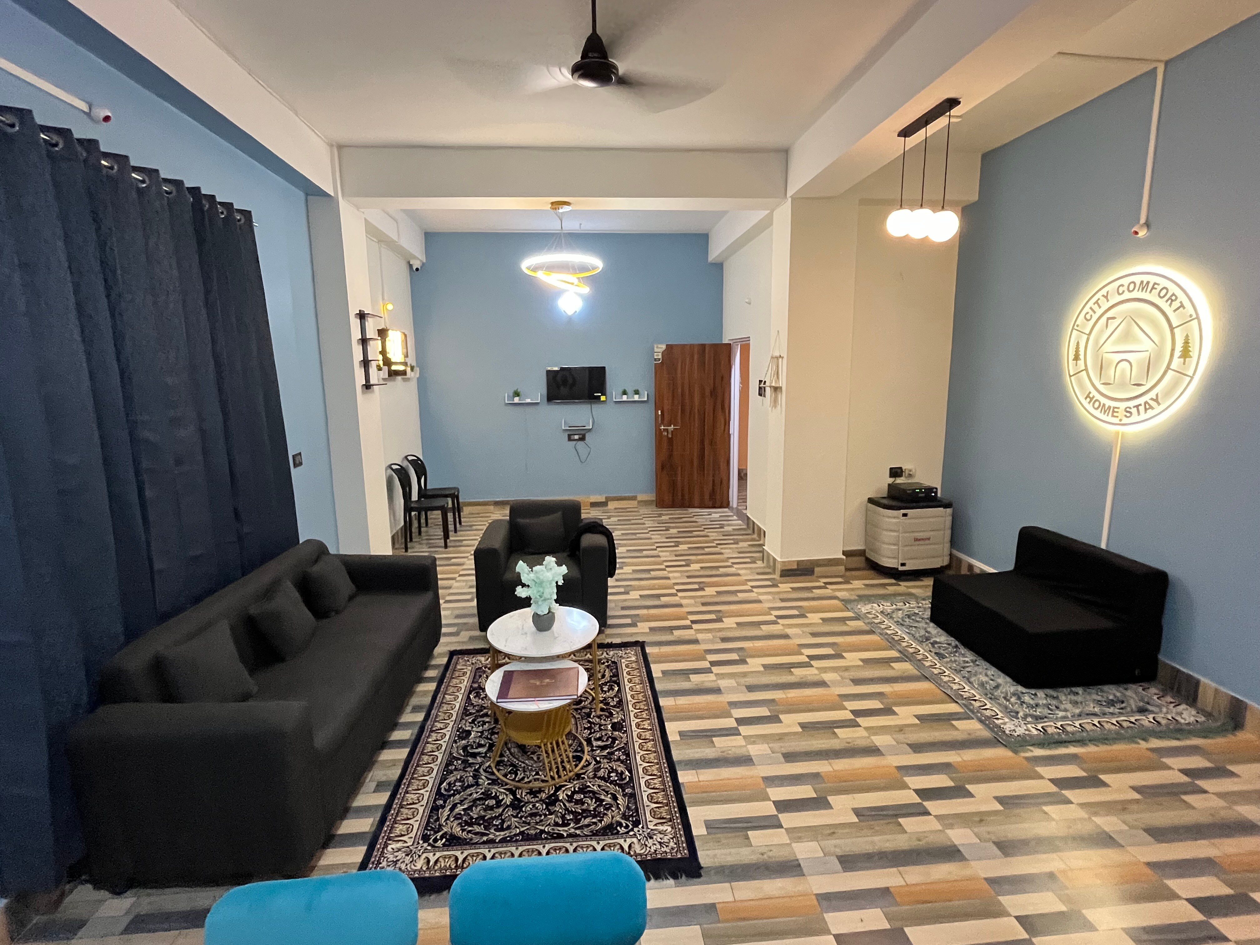 CityComfort Homestay - Tap to explore photos