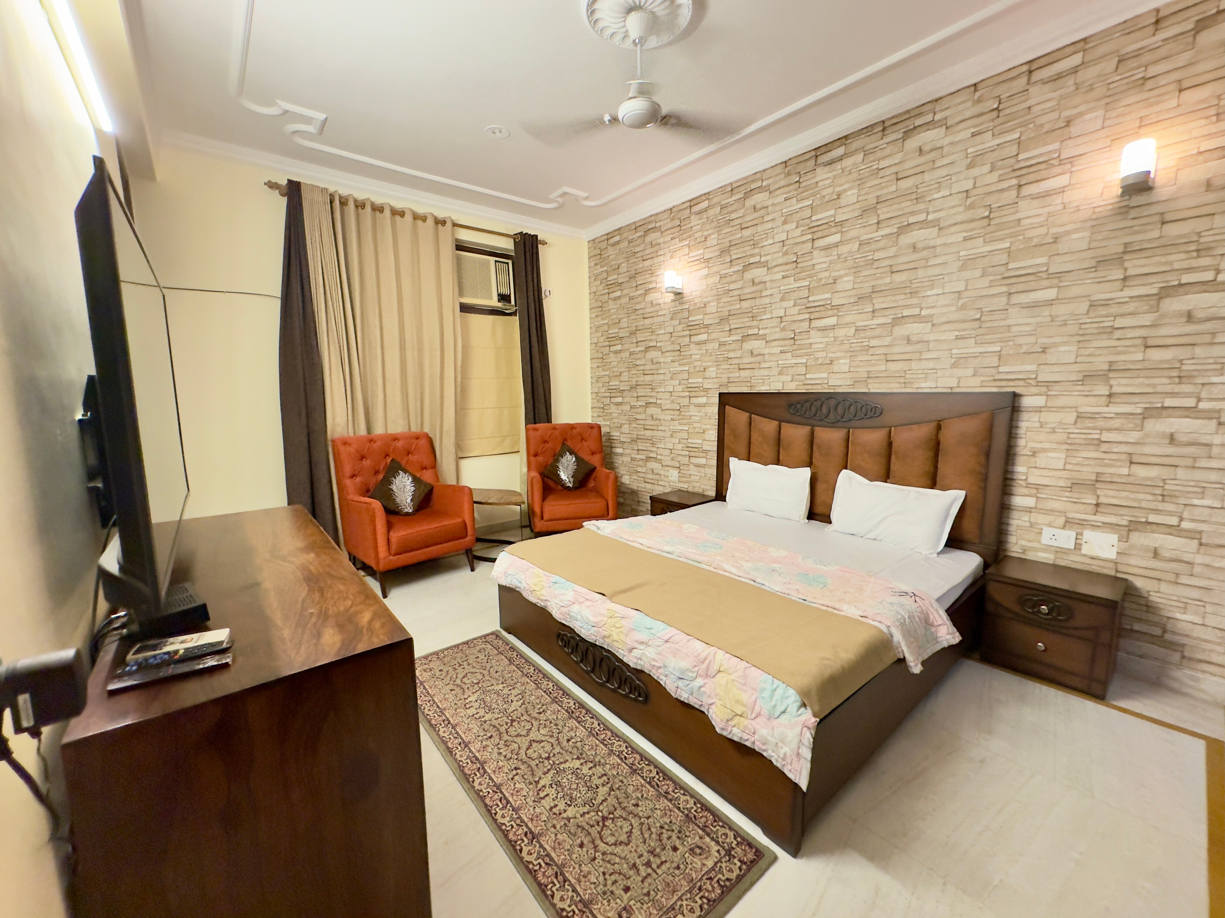 Atreya Boutique Cottage Near Tapovan - Tap to explore photos