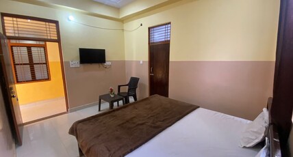 Shri Prayag Darshan Inn Room Type - Bedroom 9