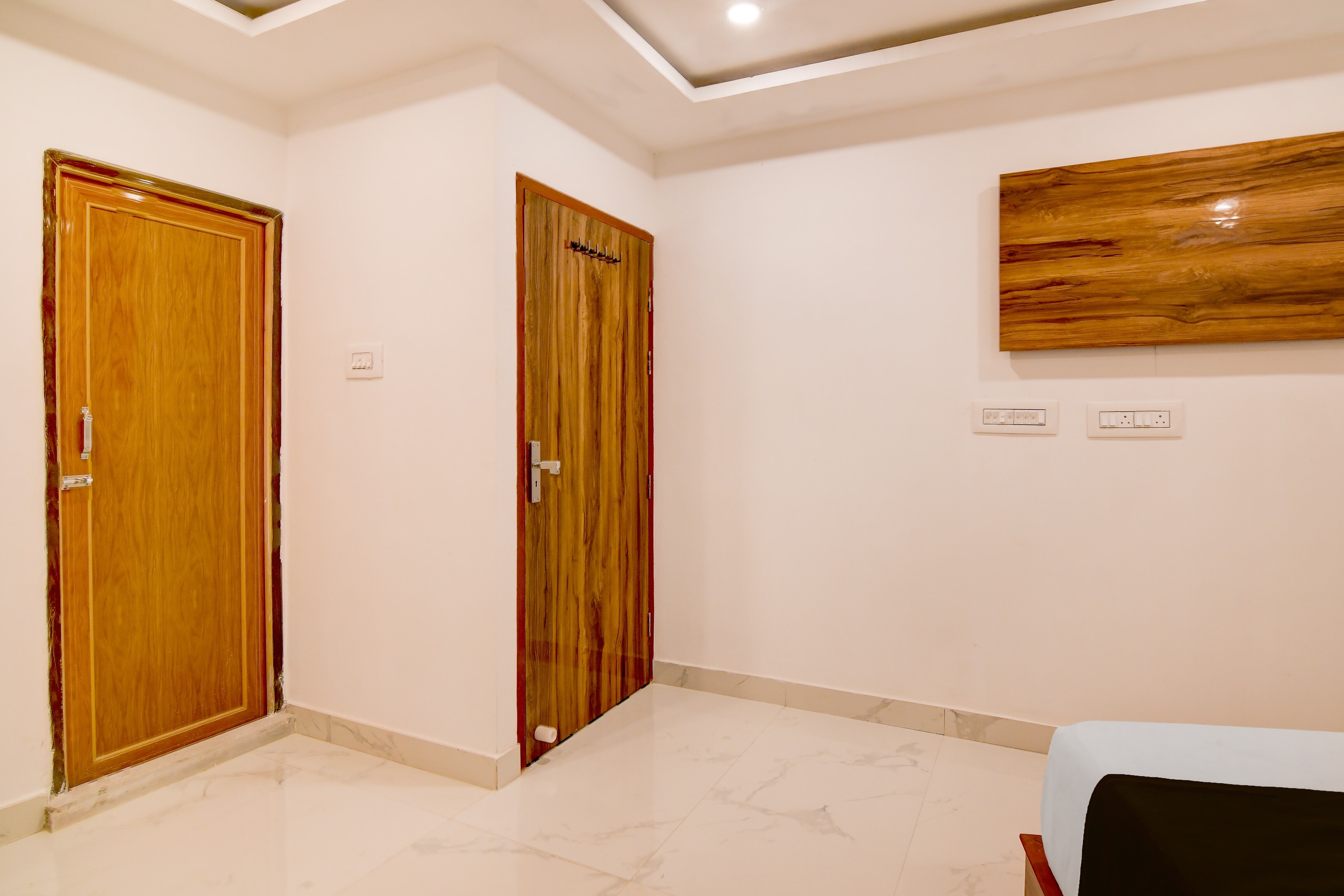 SPOT ON by OYO Night Owl Hotel & Guest House - Tap to explore photos