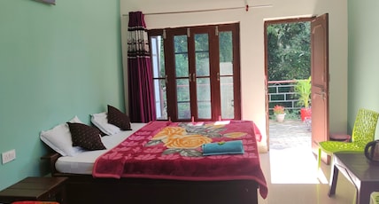 Sunset Point Homestay Room Type - Triple Bedroom w/Balcony,forest view Sunset Point Homestay Room Type - Triple Bedroom w/Balcony,forest view