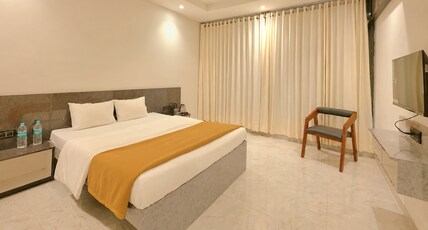 Hotel G Crown Room Type - Deluxe Double Bed AC Room Hotel G Crown Room Type - Deluxe Double Bed AC Room