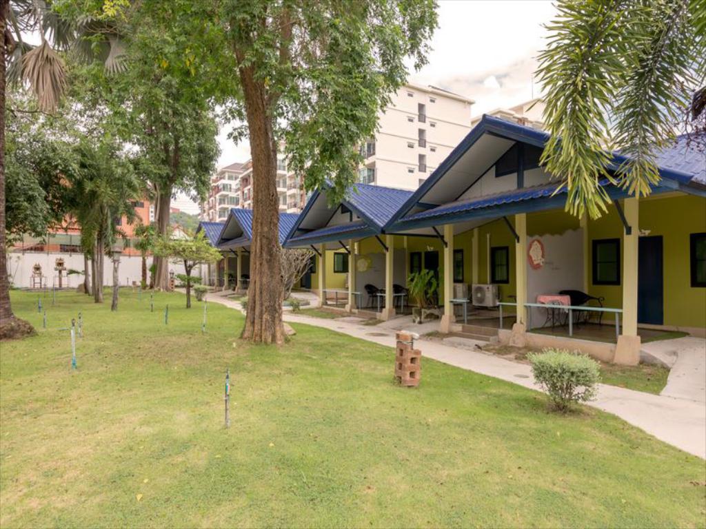 Wind Field Resort Pattaya - Tap to explore photos
