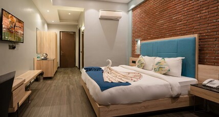 DLS Forest Vines Resort and Spa Room Type - Deluxe With Balcony