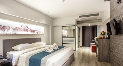Nouvo City Hotel Room Type - Deluxe Canal Double Room