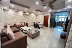 Stella homestay Near Yashobhoomi