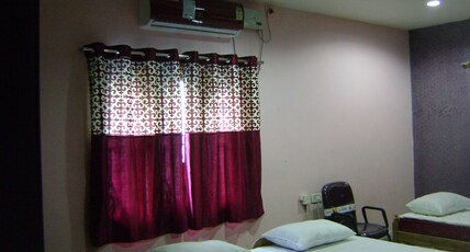 WeKare Room Type - Deluxe AC Villa Room Airport Station City Center 3AC10