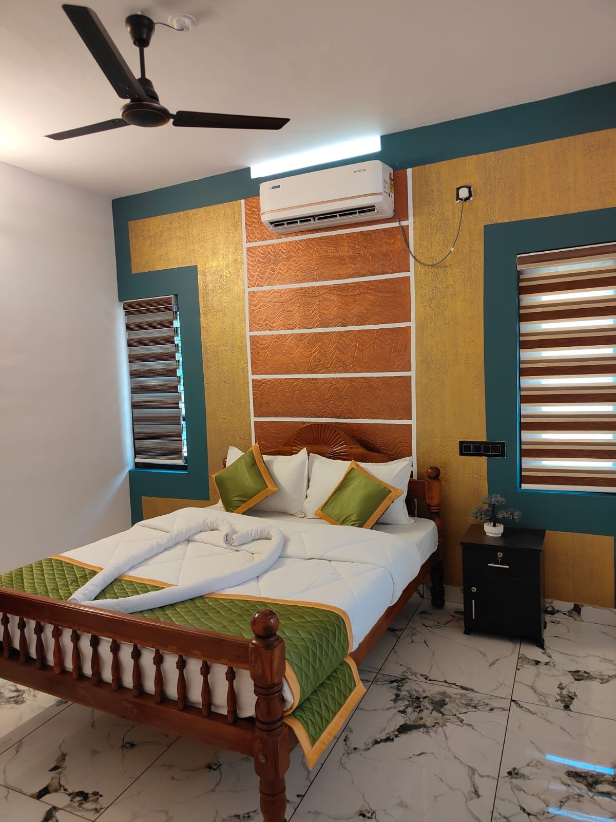 Rock bottom Villa - Tap to explore photos