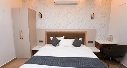 Hotel Divyakashi Room Type - Premier Room