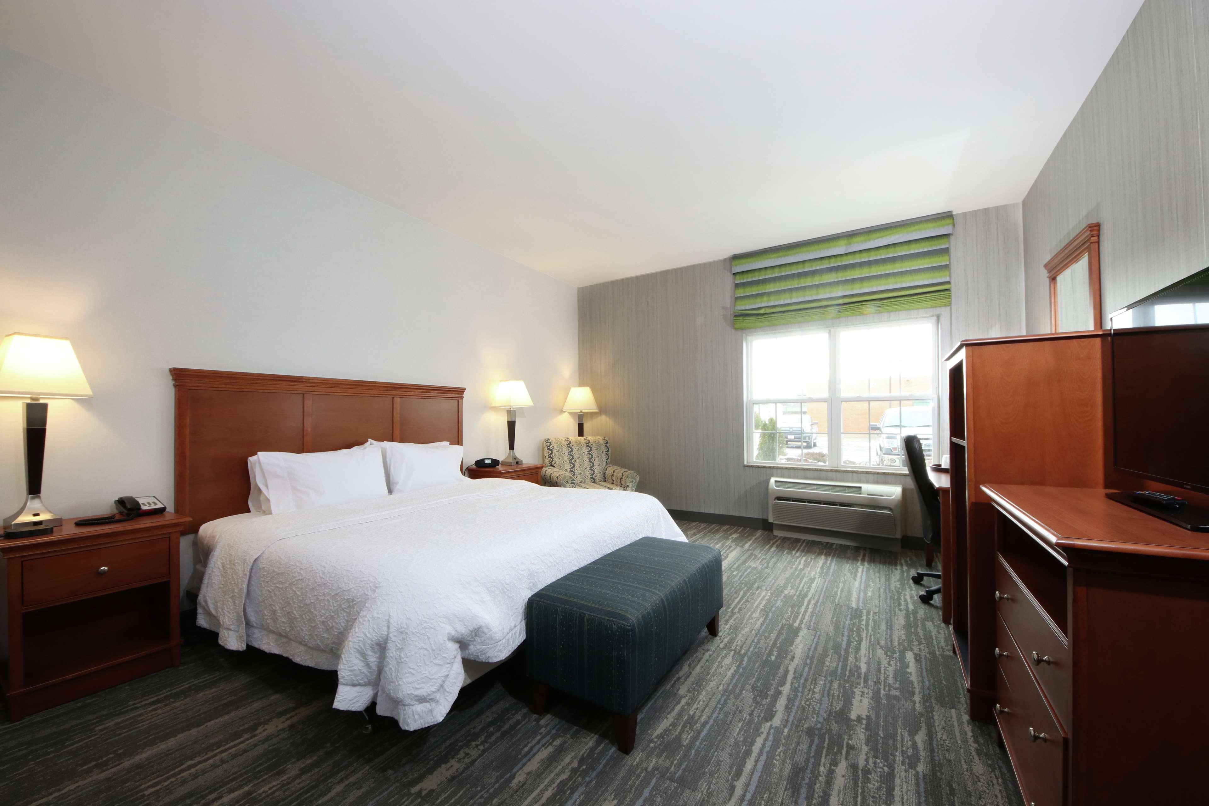 Hampton Inn by Hilton Ellsworth/Bar Harbor - Tap to explore photos