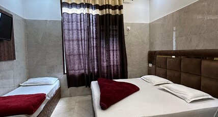 Green leaf BnB Amritsar Room Type - Triple AC bed room