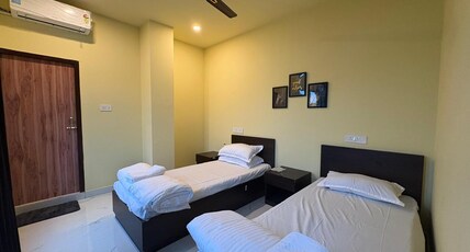 Holiday Inn Room Type - Room With Two Single Bed
