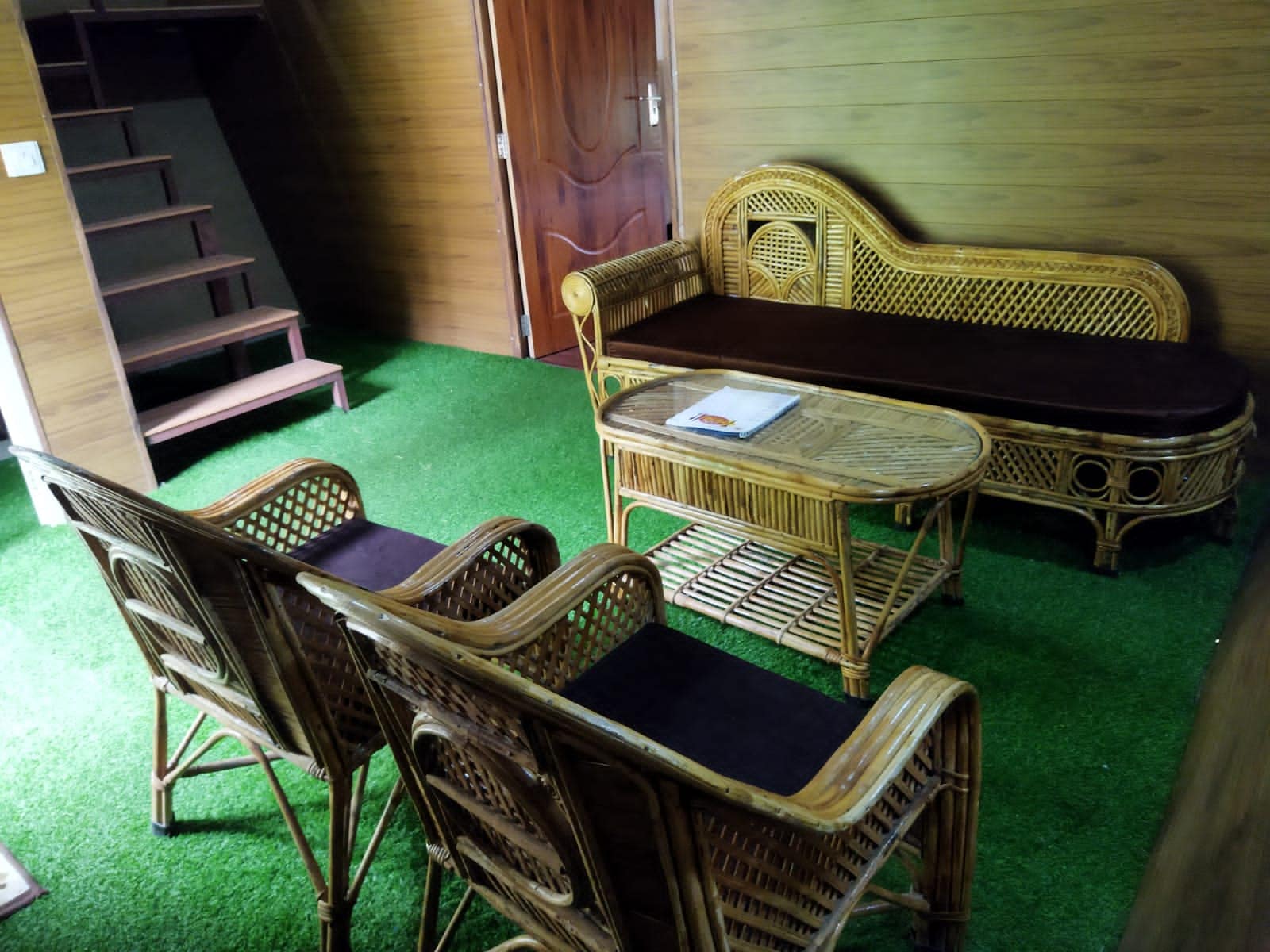 Ghughuti Resort Lansdowne - Tap to explore photos