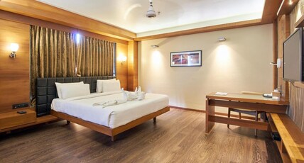 Hotel Cosmopolitan Room Type - Deluxe Room