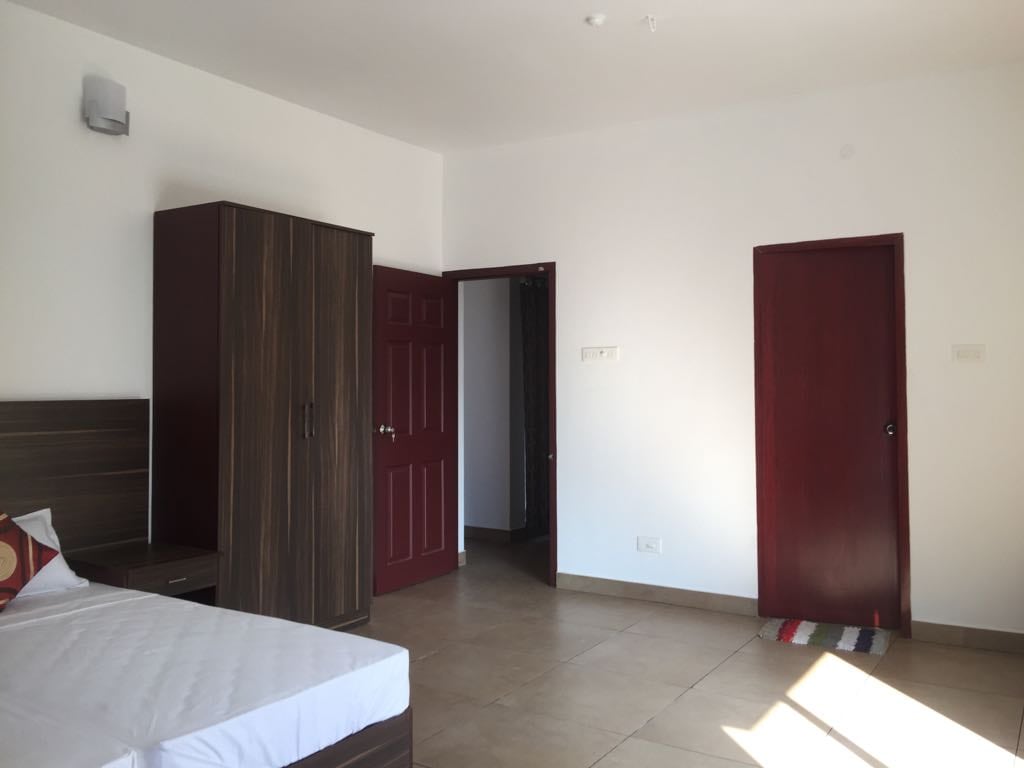 Breeze House - Tap to explore photos