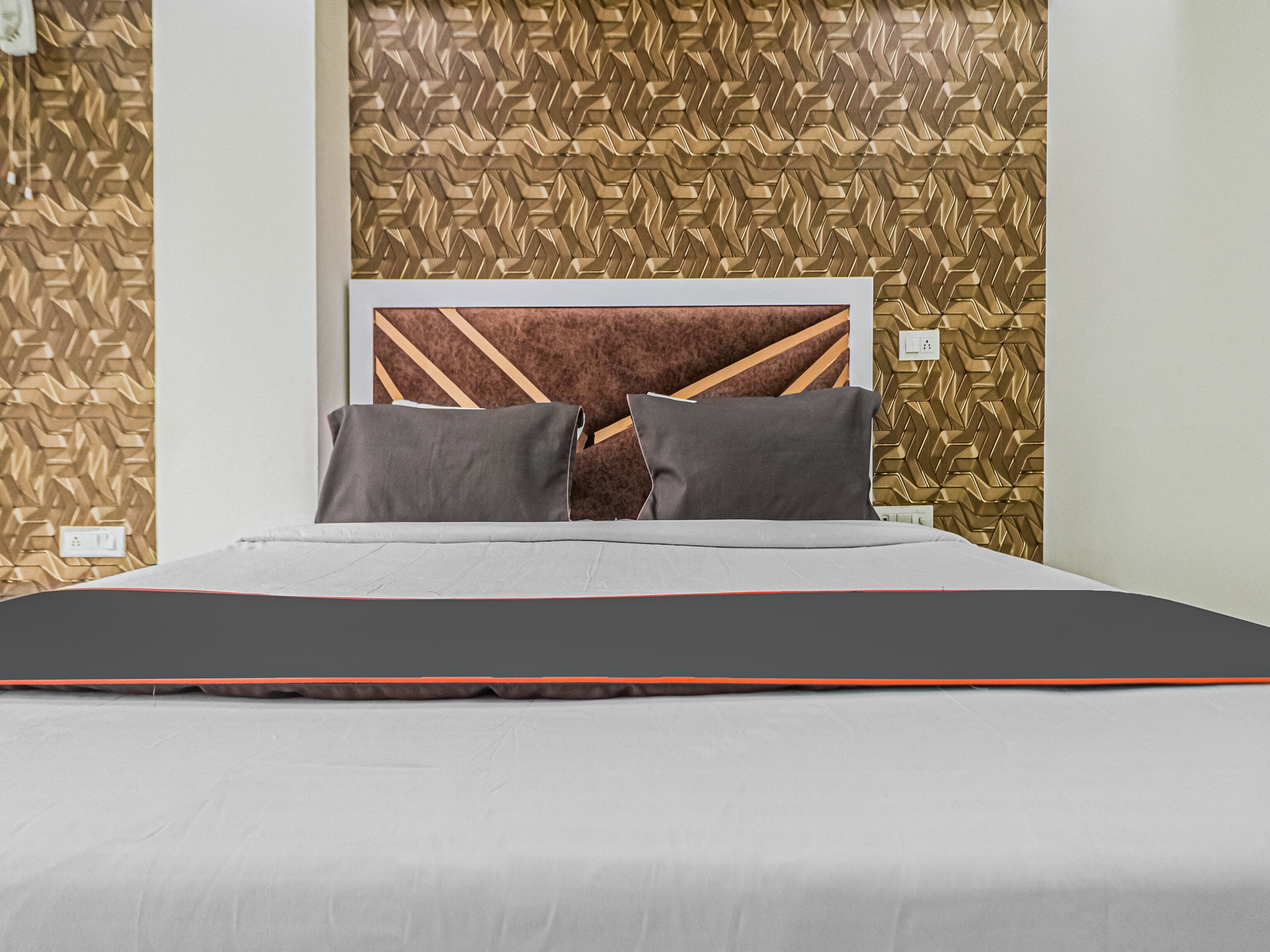 Hotel O La Casa Residency - Tap to explore photos