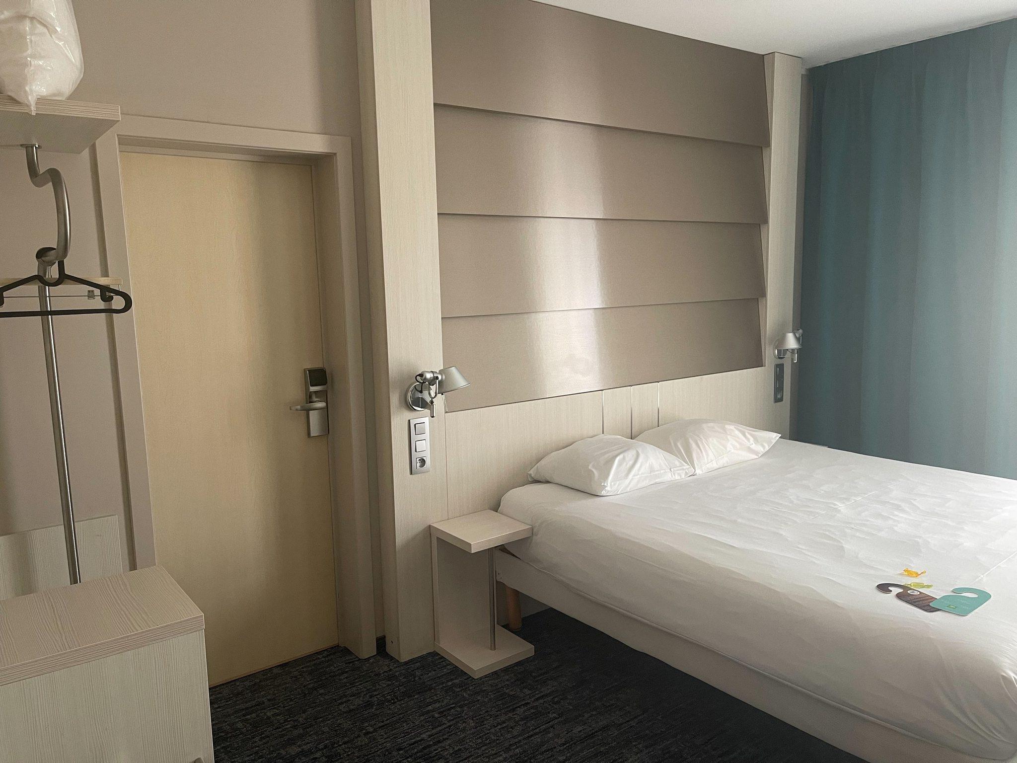 ibis Styles Nivelles - Tap to explore photos