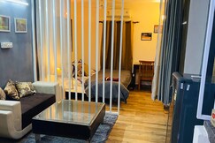 studio near metro Heritage centeral and parks