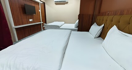 Hotel Ajmer Pride Room Type - Deluxe Triple Bed with air conditioning