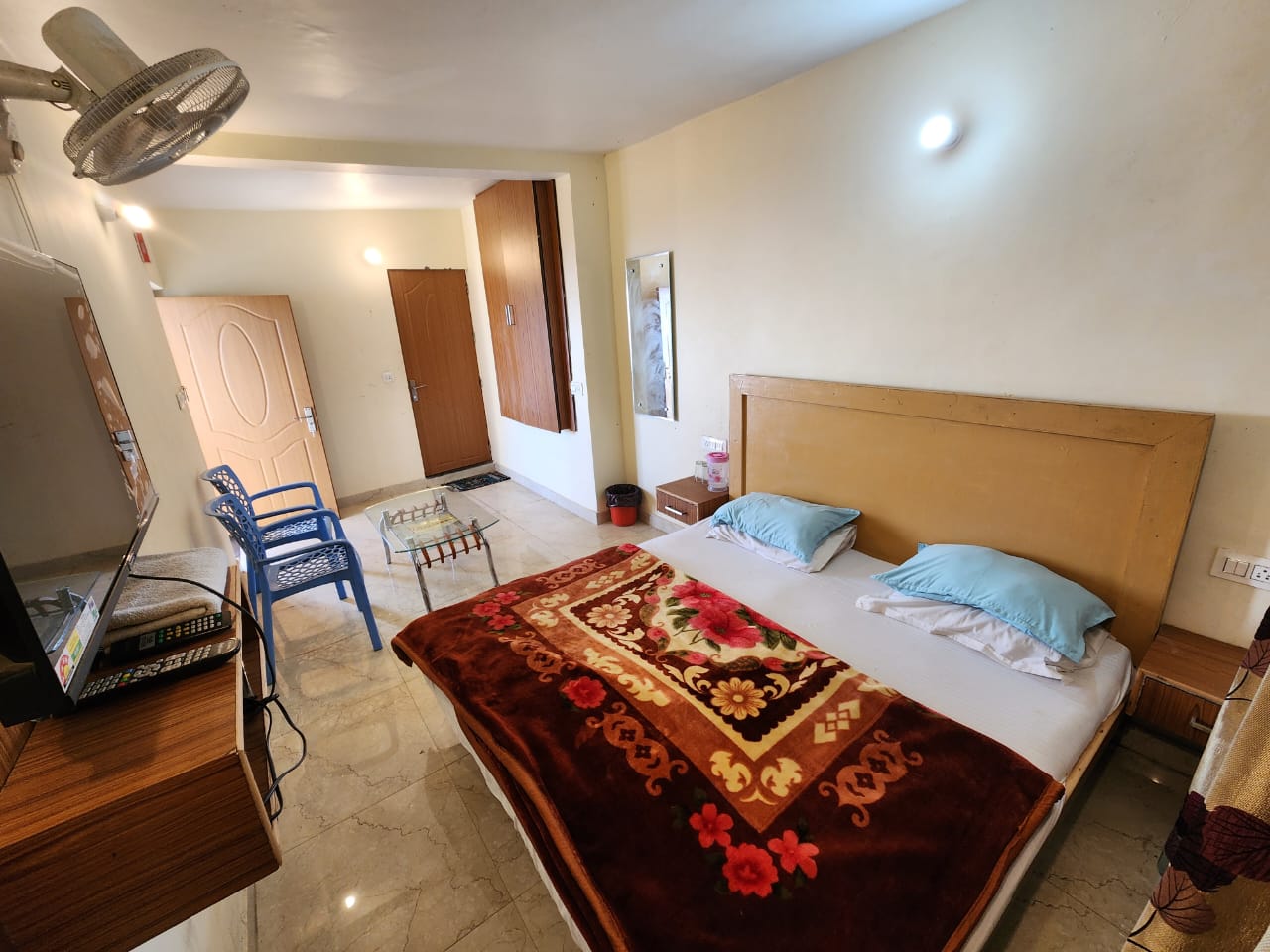Kapoor's Kitchen and home stay - Tap to explore photos