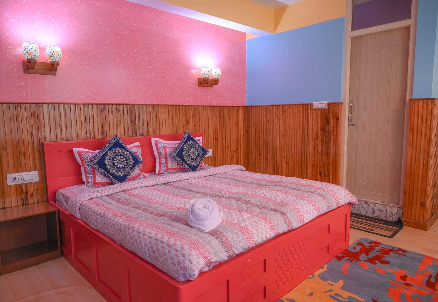 Hotel O HOME Maruti Luxury Homestay - Tap to explore photos