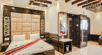 Bombay Beach Resort Room Type - ROYAL DELUXE WITH FRONT SEA FACING