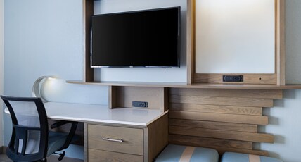 Even Hotel Sarasota-Lakewood Ranch Room Type - 2 Queen Beds Standard Mobility Accessible Tub