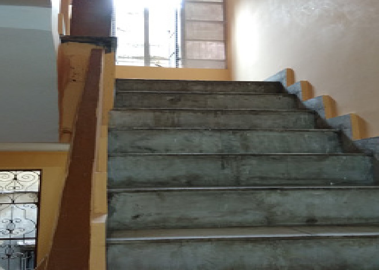 Kaushil Paying Guest House - Tap to explore photos