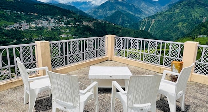 Bagwari Tourist Guest House Room Type - Triple Sharing Deluxe Room