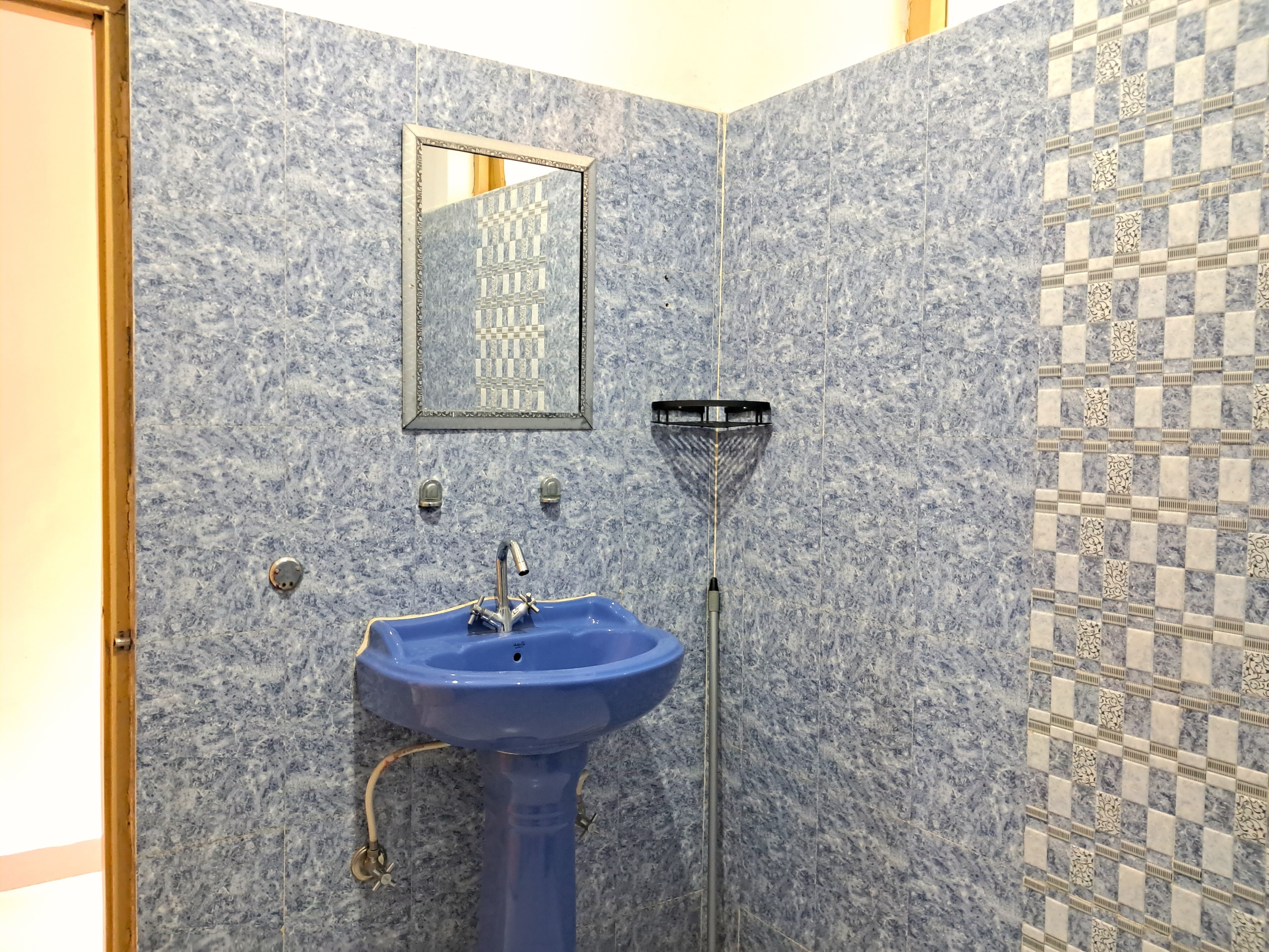 Out of the Blue, Guest House - Tap to explore photos