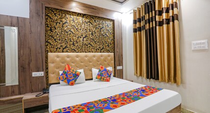 FabHotel Shri Ram Kashi Room Type - Deluxe Room