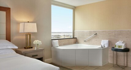 Hilton Suites Ocean City Oceanfront Room Type - 2QNS CORNER STE OCEANFRONT
