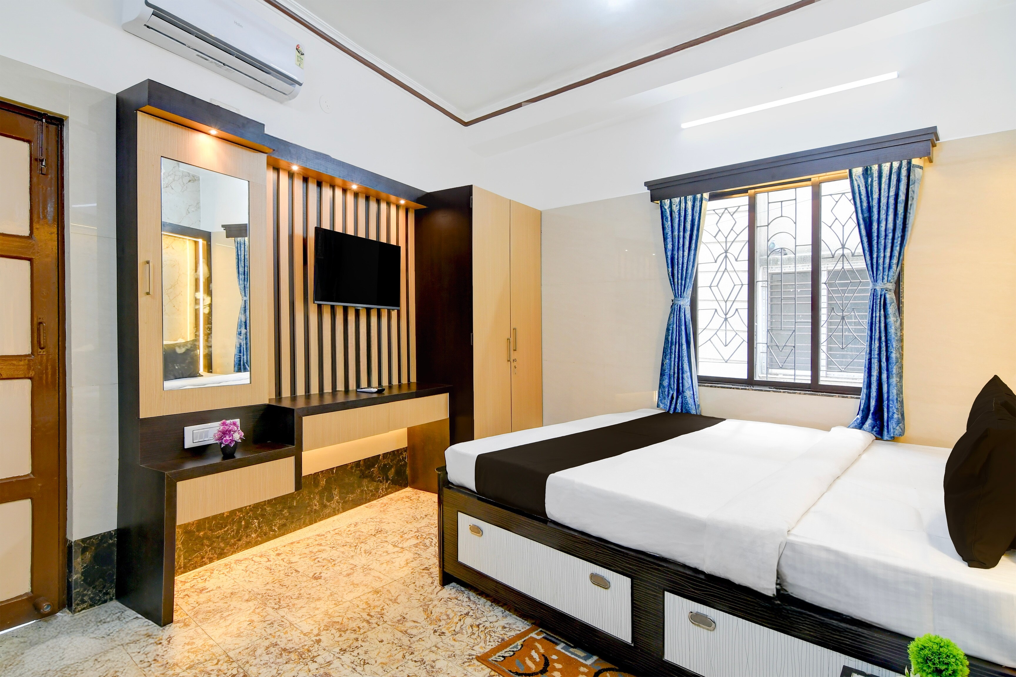 Super Hotel O Howrah Railway Station - Tap to explore photos