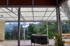 Rooms of Feathers India Home Stay