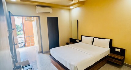 Hotel Decent Somnath Room Type - Double Bed Classic Room