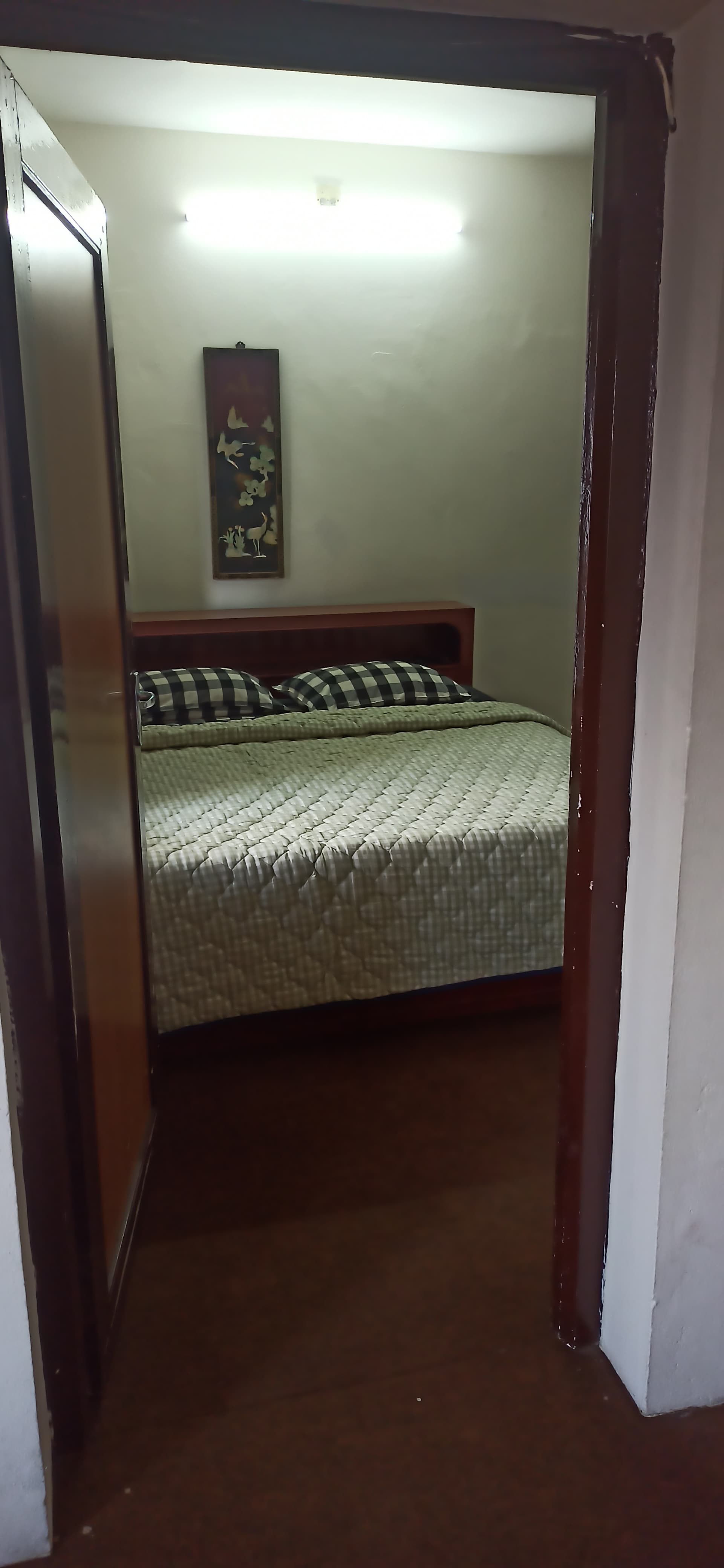 FLGHR Iniyan villa and rooms - Tap to explore photos