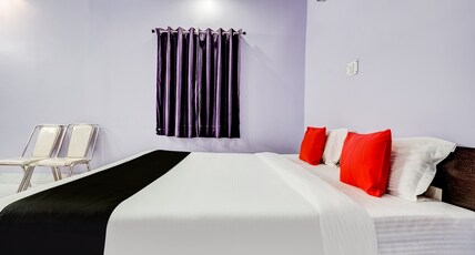 Super Capital O Gulmohar Marriage Garden Room Type - Deluxe Super Capital O Gulmohar Marriage Garden Room Type - Deluxe