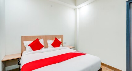 Hotel O White Sky Room Type - Classic