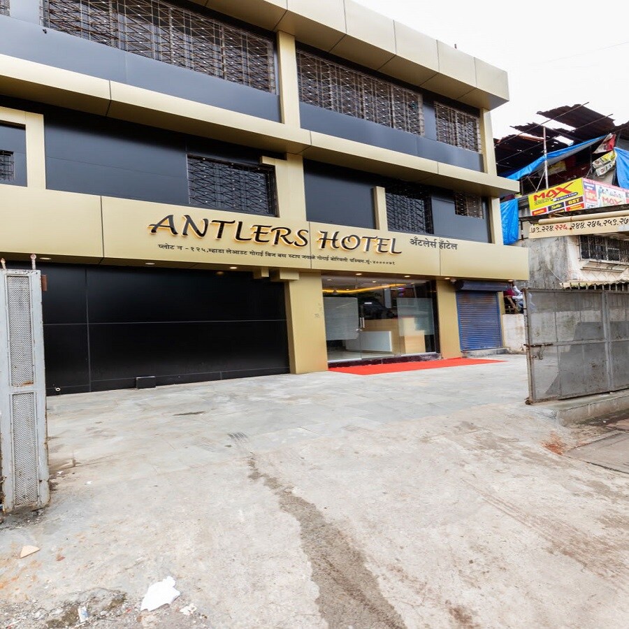 Antlers Hotel - Tap to explore photos