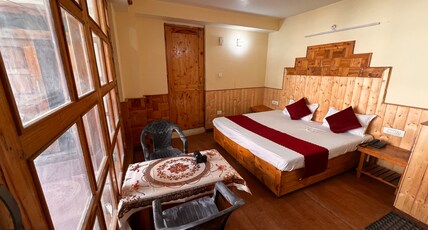 Holiday Moods Room Type - Private Peaceful Manali Stay | Wi-Fi | Cozy Room (307)