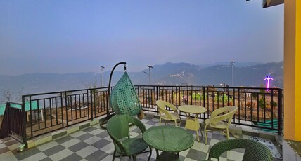 The Cozy Corner Hilltop 360 View Retreat Room Type - 3 Bedroom Attic Suite | Mountain View