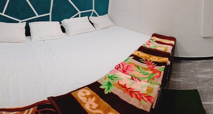 SIKARWAR HOMESTAY Room Type - Bedroom