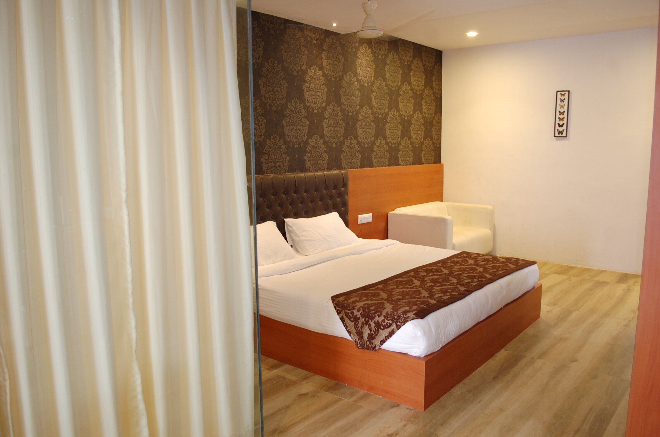 DE GLOBAL PARK  - Tap to explore photos