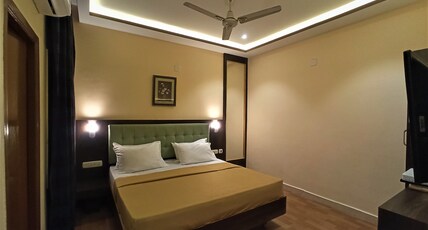 HOTEL ROYAL PARK. Room Type - Superior AC