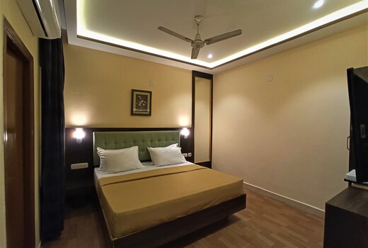 HOTEL ROYAL PARK.