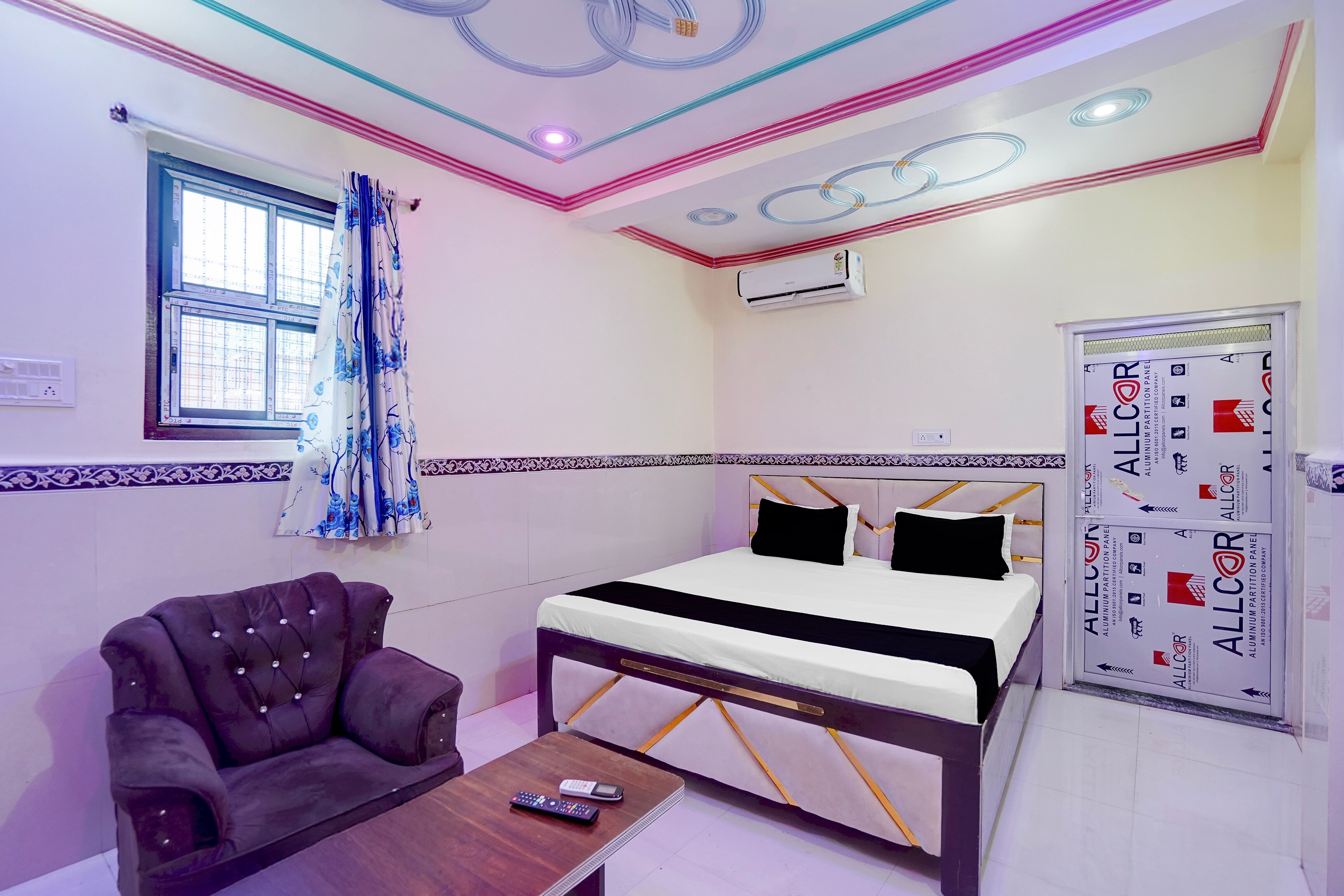 Spot On Ayansh Guest House - Tap to explore photos